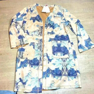 NWT Solitaire opened cartigan, size medium.